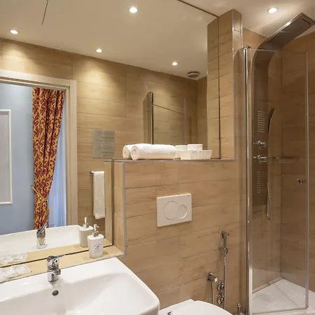 Consoli Romani Vatican 4* Roma