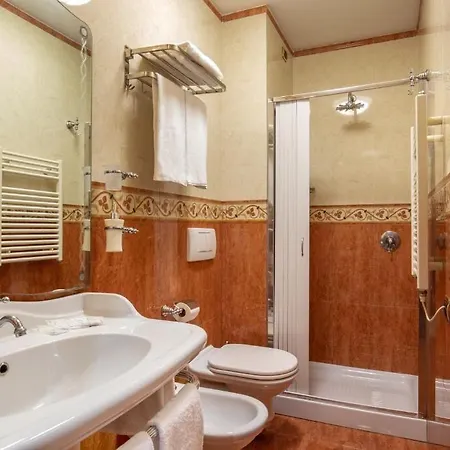 Consoli Romani Vatican 4* Roma